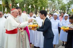 Le cardinal Filoni en 2019 en Thaïlande à l’occasion des 350 ans de la mission au Siam.