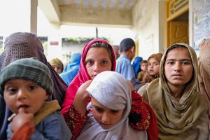 Un camp de réfugiés afghans au Pakistan, mai 2020. Des milliers de familles afghanes devaient quitter le pays avant le 1er novembre.