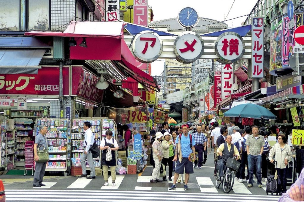 Une rue passante de Tokyo, Japon. En 2050, on pourrait compter 3,4 milliards d’habitants dans les régions urbaines d’Asie-Pacifique.