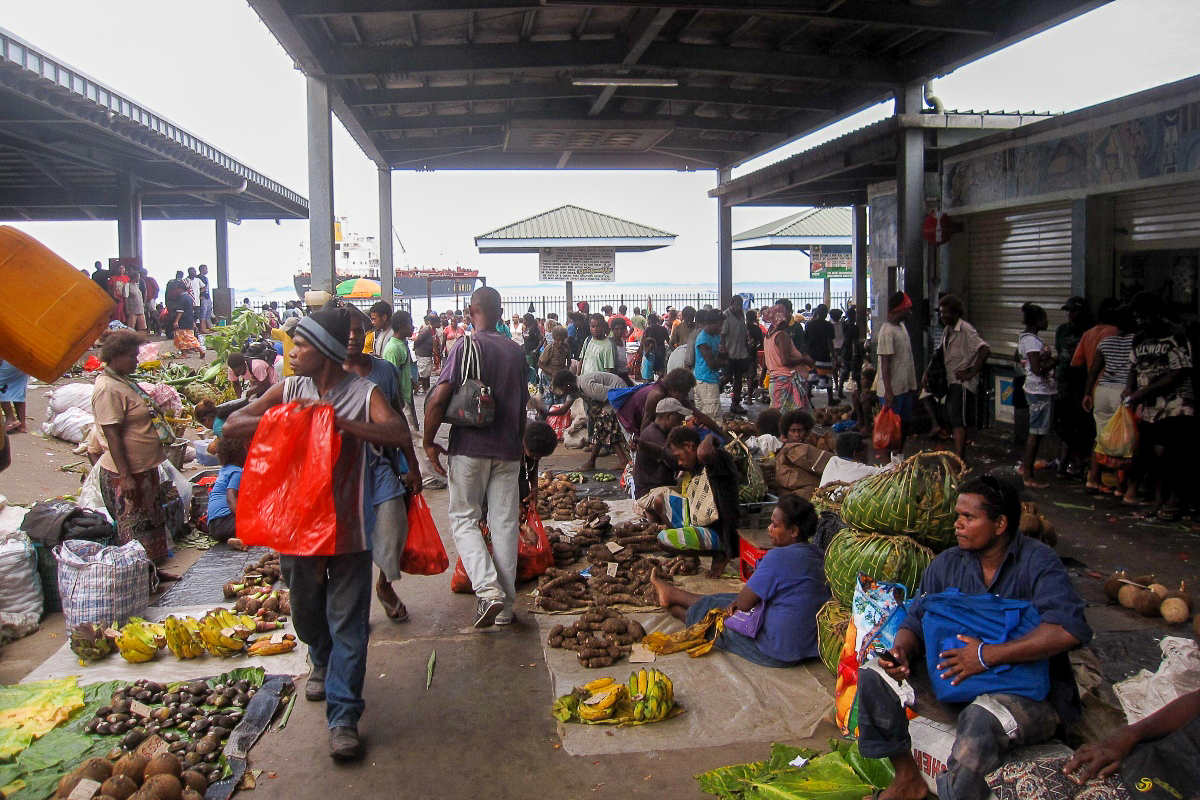 Un marché à Honiara, capitale des Îles Salomon. Les autorités chinoises ont accordé une attention toute particulière à la campagne électorale.