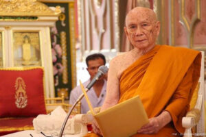 Le patriarche suprême bouddhiste de Thaïlande, Somdet Phra Ariyavongsagatanana IX, que le pape François a rencontré durant son voyage en 2019 à Bangkok.