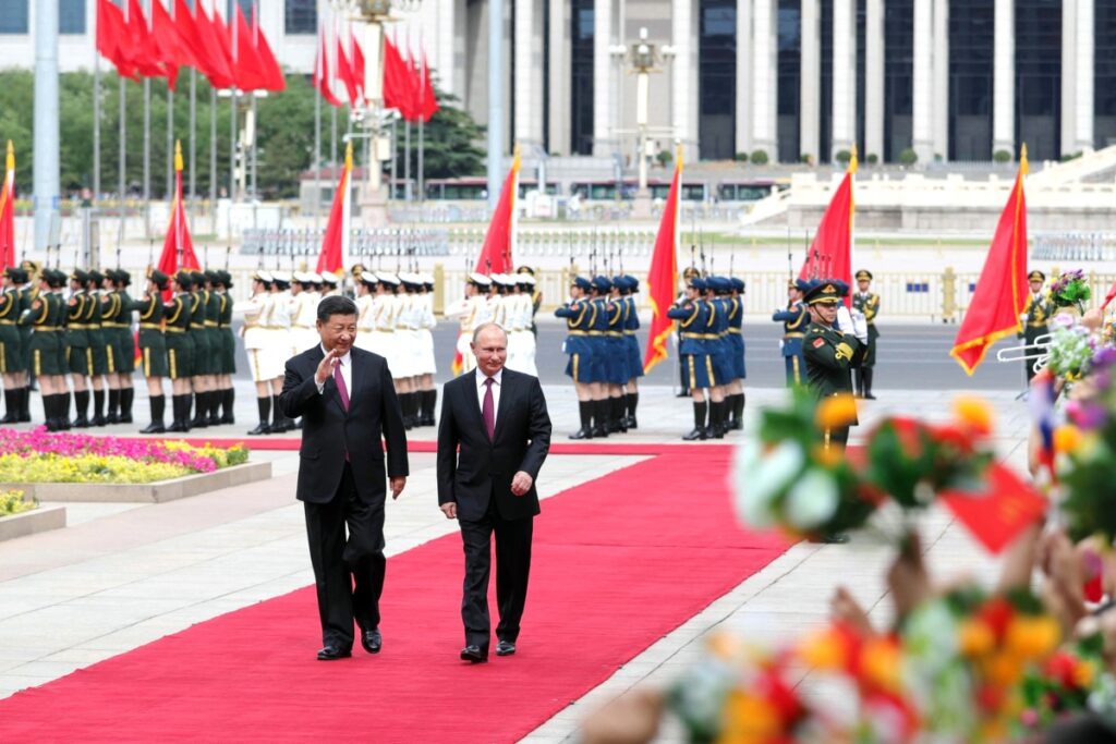 Xi Jinping a accueilli Vladimir Poutine en Chine le 16 mai pour une visite d’État (ici en 2018 lors d’une visite officielle à Pékin).