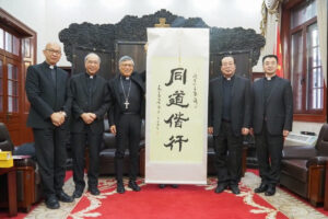 Une calligraphie symbolisant la synodalité, offerte en septembre 2023 par le diocèse de Pékin au diocèse de Hong-Kong.