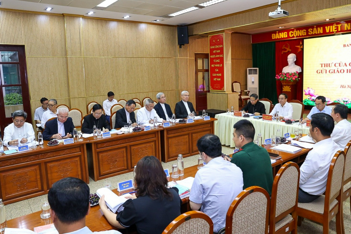 Selon le vice-ministre des Affaires intérieures Vu Chien Thang, La lettre du pape François aux catholiques vietnamiens « a mis fin au conflit idéologique ».