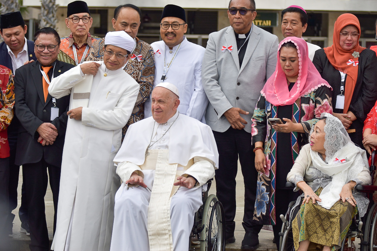 Durant la rencontre interreligieuse à Jakarta, le pape François et le Grand Imam Nasaruddin Umar ont signé la « Déclaration conjointe d’Istiqlal ».