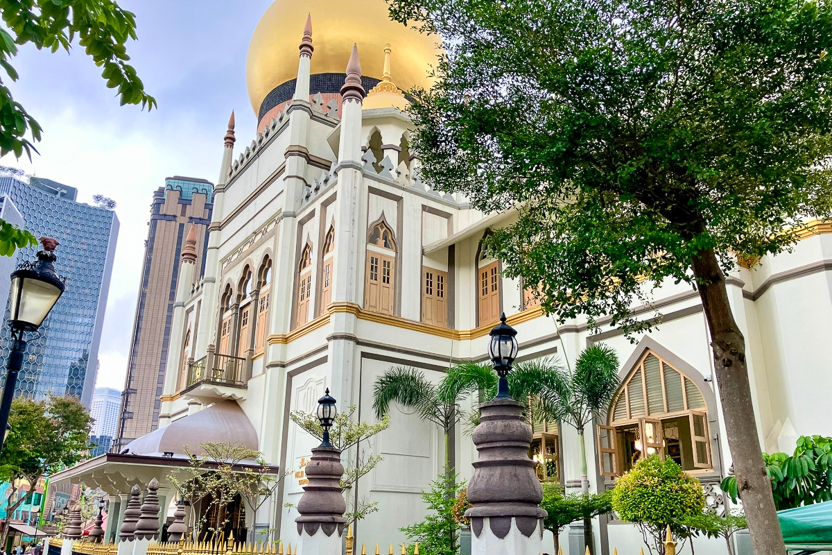 La mosquée du Sultan (Masjid Sultan) de Singapour, dans le quartier de Kampong Glam.