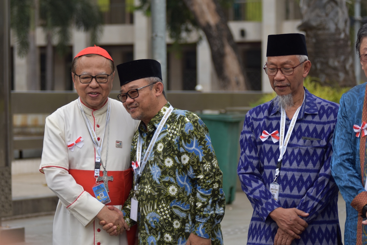 Le cardinal Ignatius Suharyo Hardjoatmodjo, archevêque de Jakarta, en septembre 2024 durant le voyage du pape François en Indonésie.