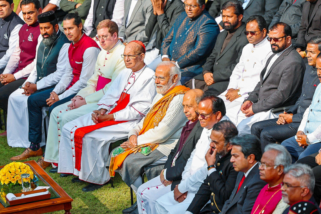 Le premier ministre Narendra Modi à New Delhi avec des membres de la communauté chrétienne, Noël 2023.