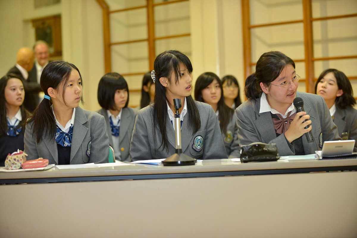 Le système éducatif japonais, admiré par le monde entier pour sa rigueur, est également un système sous haute pression.