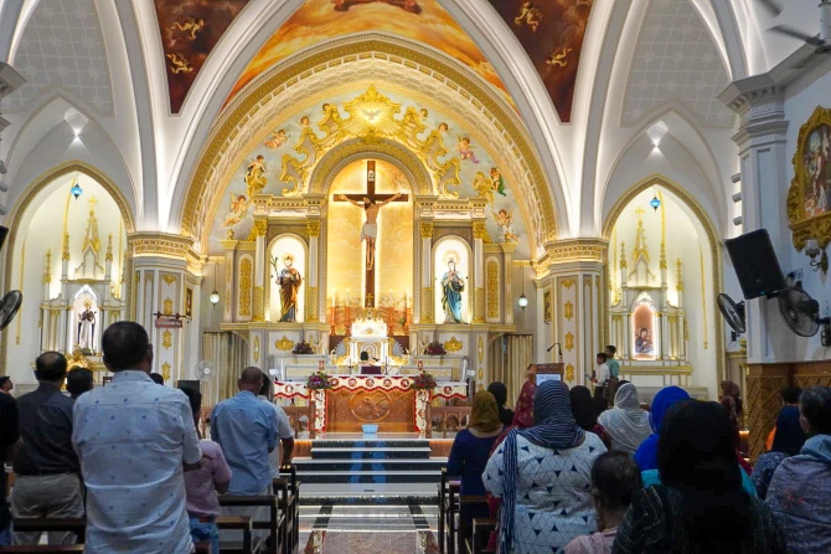 Une messe dans l’église Saint-Dominique d’Aluva, dans le District d’Ernakulam au Kerala, dans le sud de l’Inde.