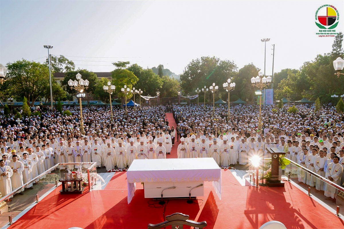 Des jeunes catholiques rassemblés à Lang Son, le 20 novembre 2024.