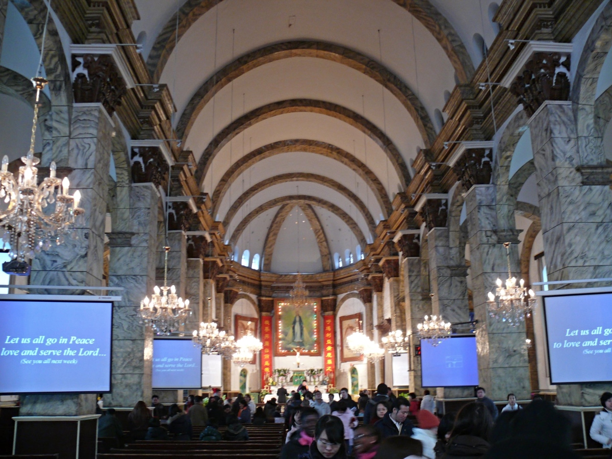 L’intérieur de la cathédrale de l'Immaculée Conception de Pékin.