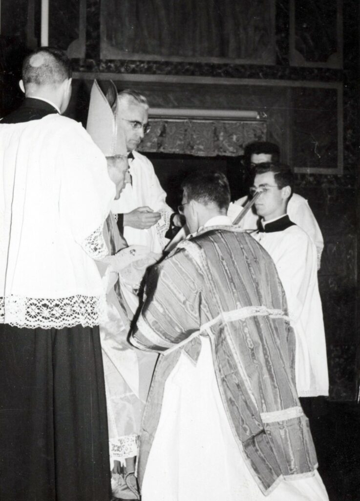 Ordination du père François Ponchaud