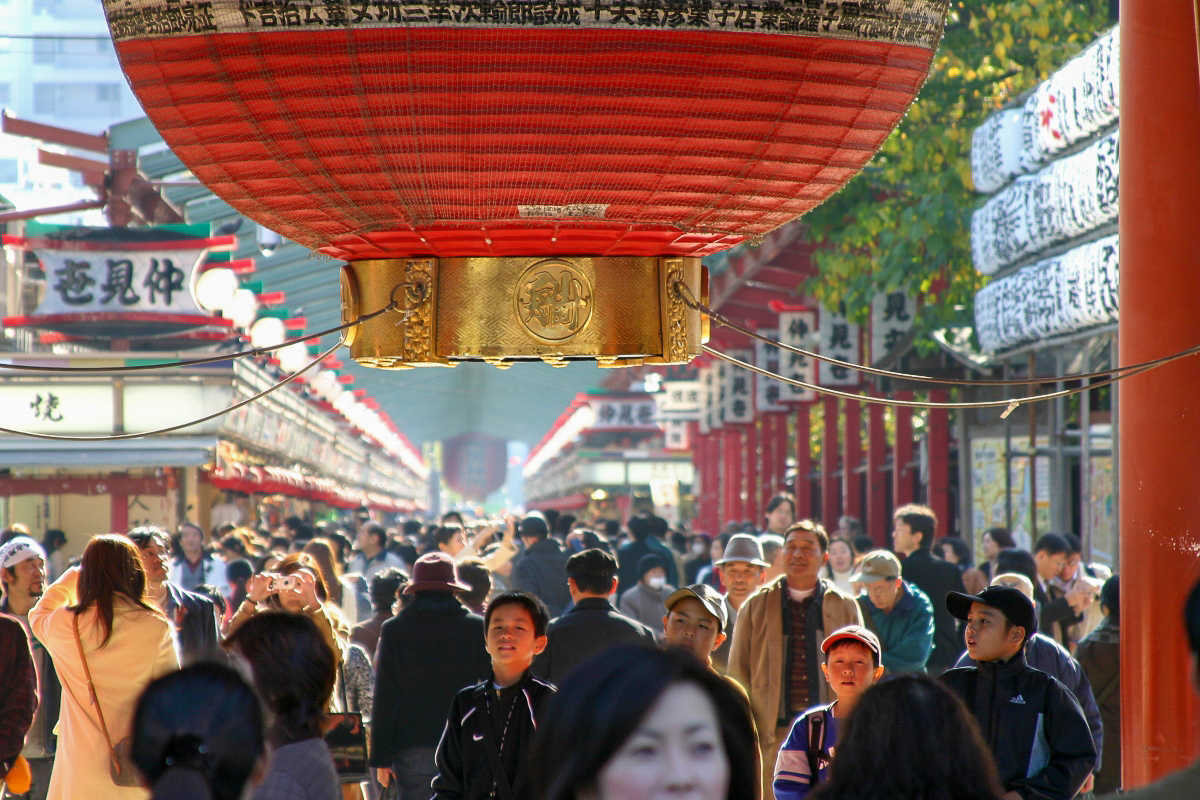 Un des plus vieux temples de Tokyo. Alors que le Japon attire toujours de touristes, les rapports avec les puissances voisines continuent de se tendre.