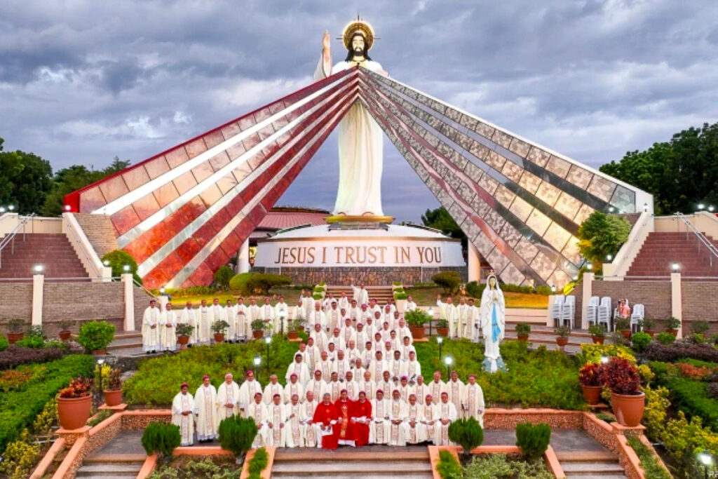 La Conférence épiscopale philippine (CBCP) au sanctuaire de la Divine Miséricorde, Cagayan de Oro (Misamis Oriental).