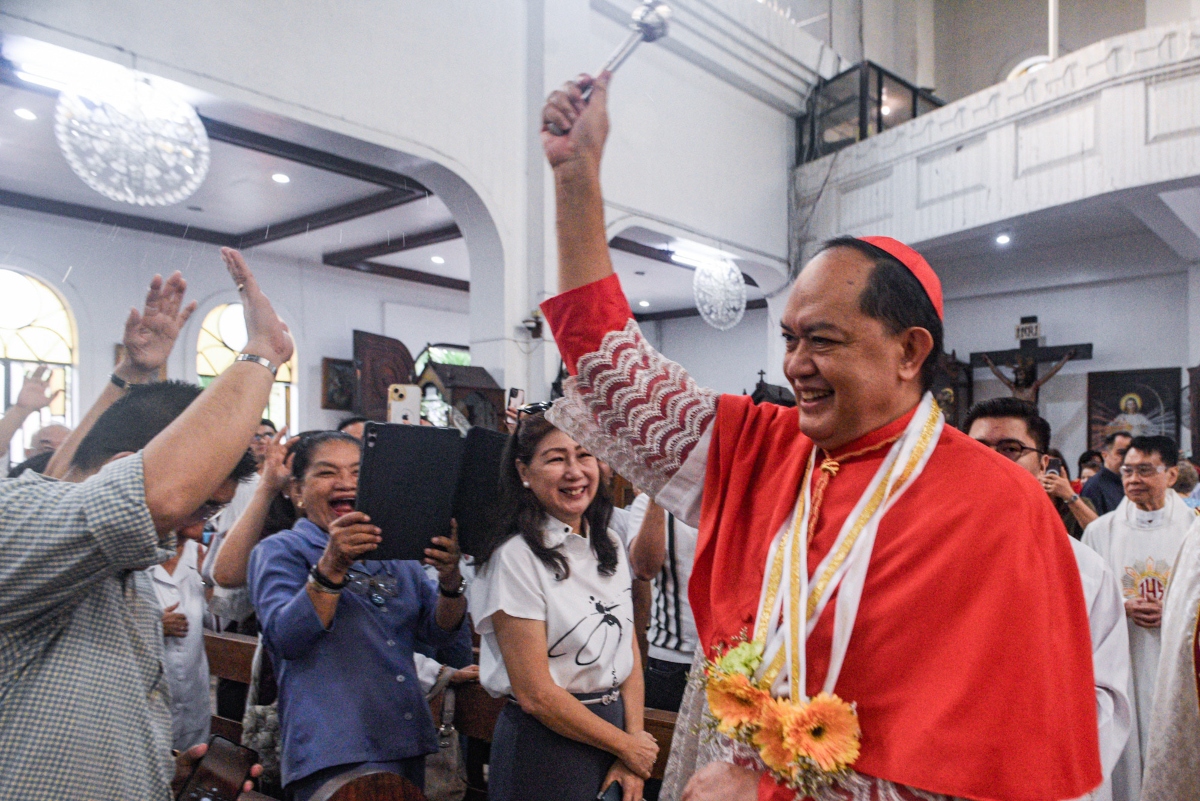 Le cardinal David durant une messe d’action de grâce aux Philippines en décembre 2024 après sa création comme cardinal.