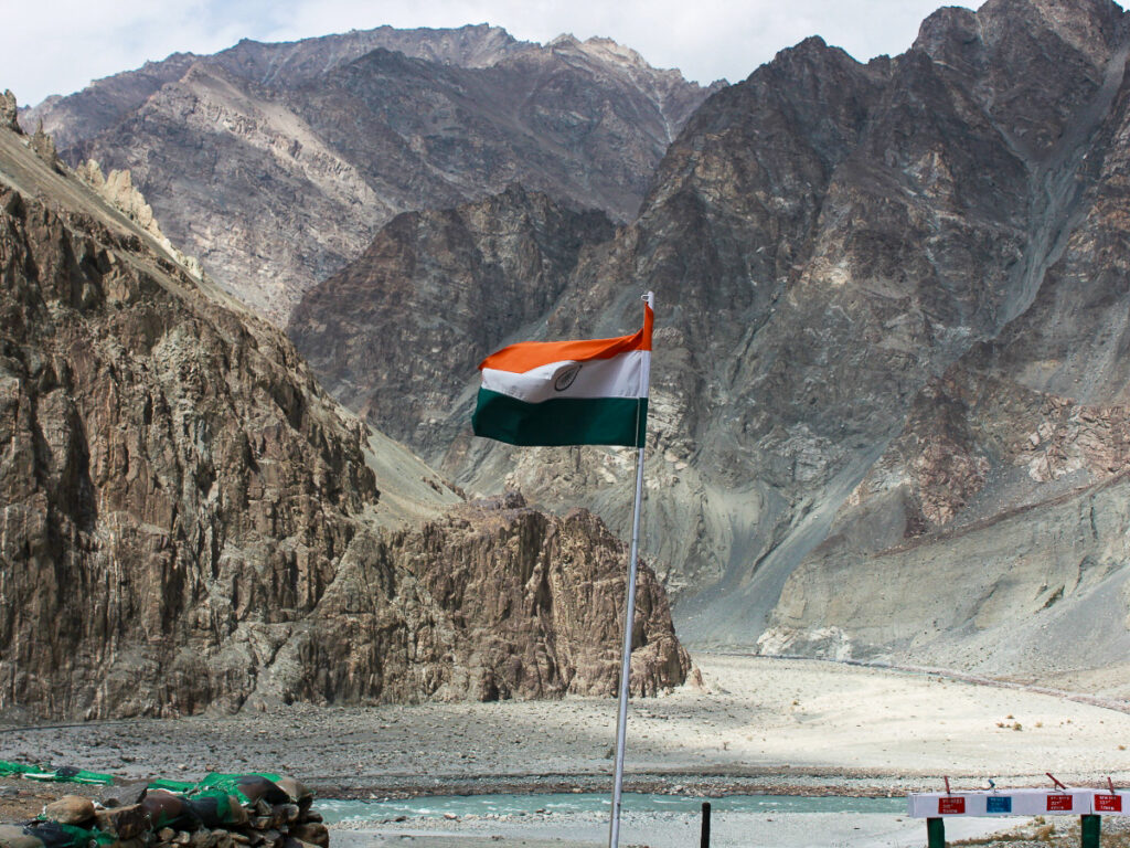 Le village de Thang, situé dans les montagnes du Cachemire sur la ligne de contrôle qui sépare l’Inde et le Pakistan.