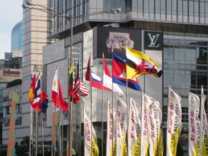 Les drapeaux des États membres de l’Asean, ici à Jakarta en 2011 lors du 18e sommet du bloc régional.