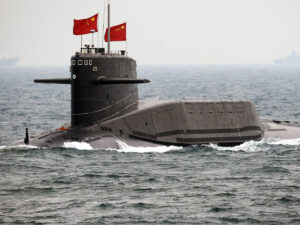 Un sous-marin nucléaire chinois en juillet 2019. La Chine fait partie des arsenaux nucléaires en expansion selon le dernier rapport de l’institut Sipri.