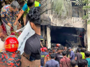 Après la catastrophe aérienne du 21 juillet à Dacca, le pape Léon XIV et la Conférence épiscopale bangladaise se sont adressés aux familles affectées en priant pour les victimes.