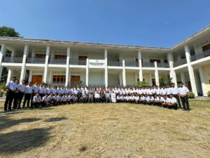 Le 11 juillet lors du 25e anniversaire de la fondation du grand séminaire Saints-Pierre-et-Paul de Dili, la capitale du Timor oriental.