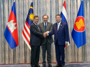 Lundi 28 juillet à Kuala Lumpur, la Thaïlande et le Cambodge ont convenu d’un cessez-le-feu « immédiat » après cinq jours de combats frontaliers.