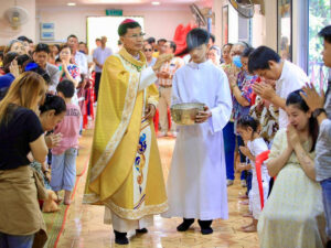 La première messe de Mgr Ly après son ordination épiscopale, ce dimanche 7 septembre dans l'église Saint-Joseph de Phsar Touch.