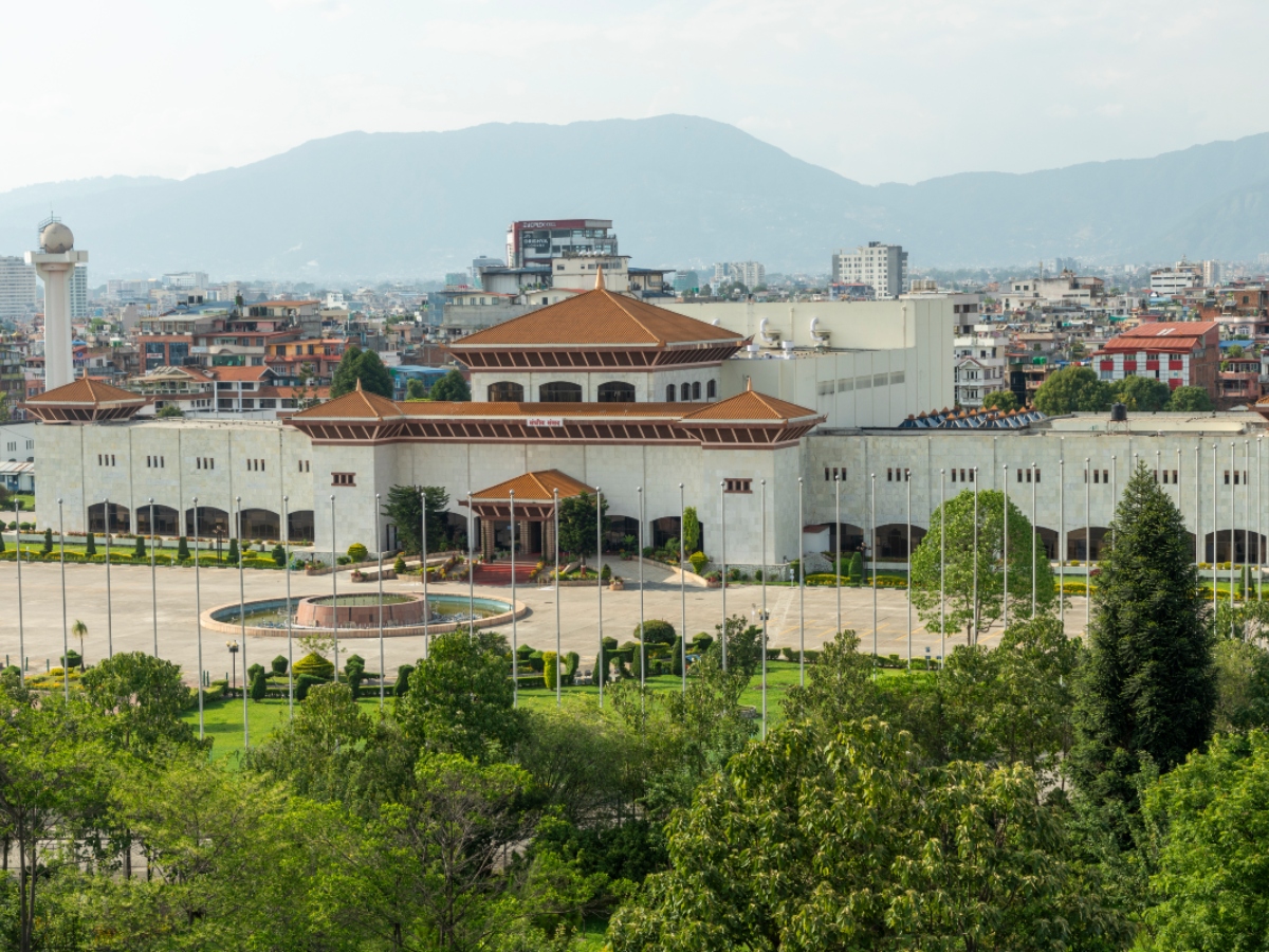 Le Parlement népalais, à Katmandou, a été assailli ces derniers jours par les émeutes contre la suspension des réseaux sociaux et la corruption.