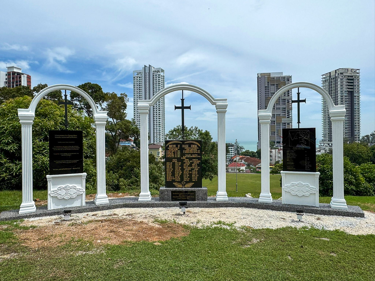 Un nouveau monument érigé en l'honneur des 47 martyrs du Collège Général de Penang, à l'occasion des 360 ans-2