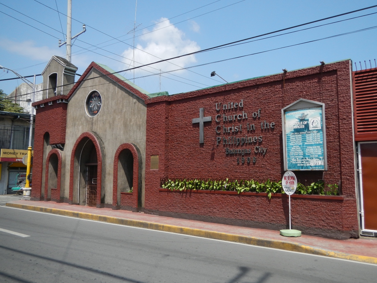 Une église born again à Batangas City, Philippines. Souvent, ces églises utilisent de petits bâtiments et refusent l’opulence.
