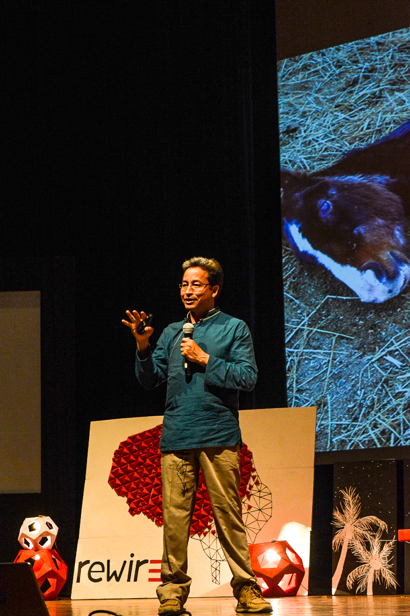 Au Ladakh, Sonam Wangchuk, 59 ans, est reconnu pour son engagement pour l’environnement et l’éducation (ici en 2017 à Goa).