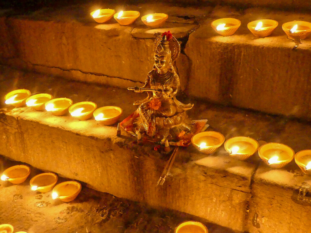 Le Vatican a envoyé ses vœux aux hindous pour Deepavali, en souhaitant que cette fête des lumières « illumine vos vies, et apporte bonheur, unité et paix à vos familles et communautés ».