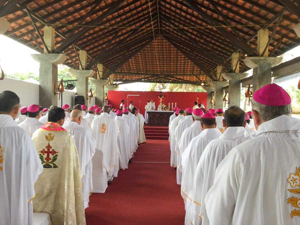 Des évêques asiatiques lors d’une assemblée plénière de la FABC, en 2018 à Colombo, Sri Lanka.Des évêques asiatiques lors d’une assemblée plénière de la FABC, en 2018 à Colombo, Sri Lanka.