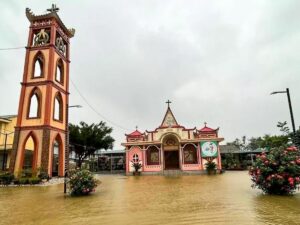 Le typhon Kalmaegi s’est abattu sur le Vietnam le 6 novembre. Le pays est généralement touché par dix typhons par an, mais Kalmaegi est le 13e de 2025.