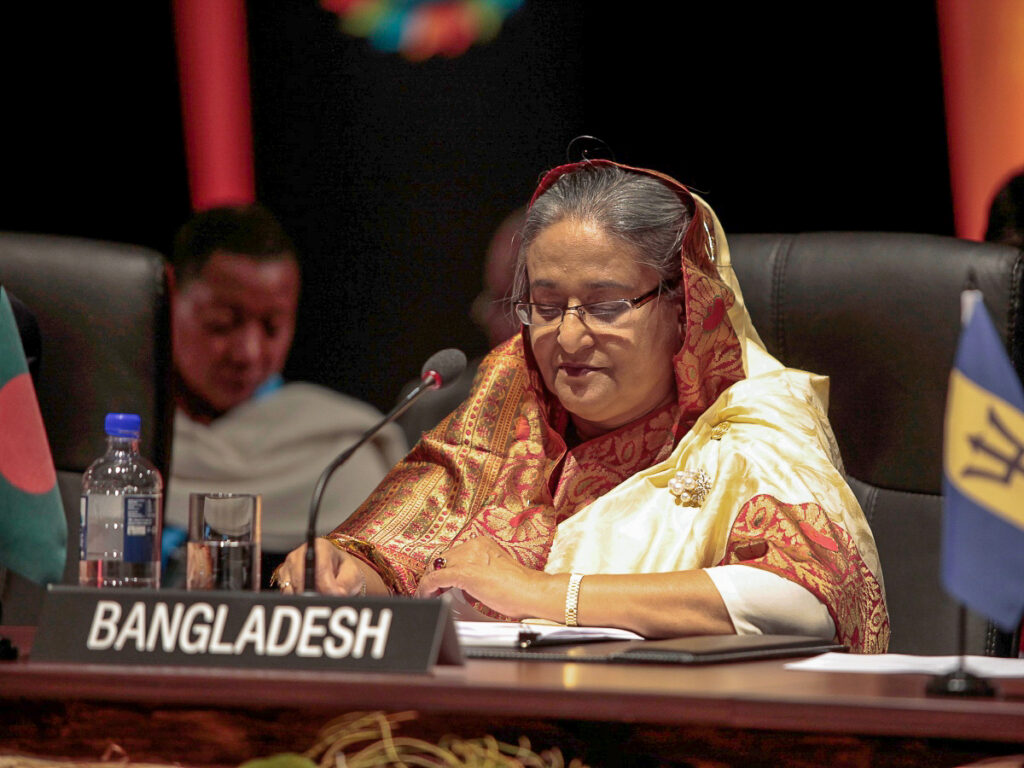 L’ex-Première ministre Hasina a été condamnée à mort en son absence ce lundi 17 novembre par la justice bangladaise.