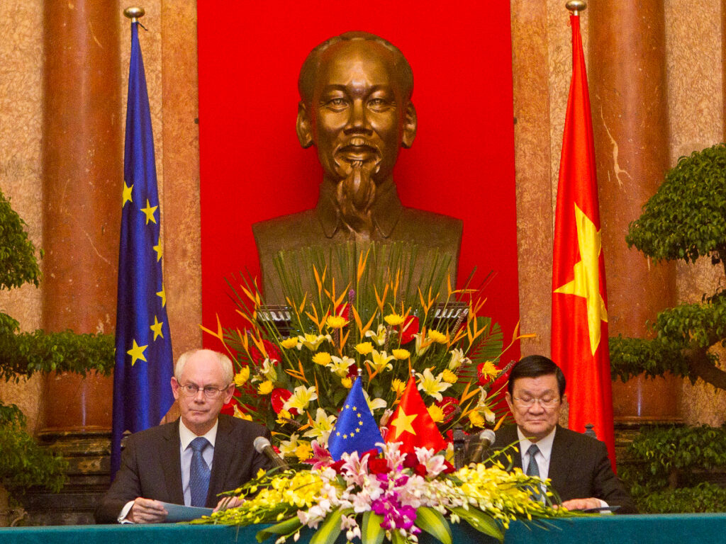 Ce jeudi 29 janvier, le Vietnam et l’Union européenne ont signé un « partenariat stratégique global » (ici l’ancien président du Conseil européen à Hanoï en 2012).
