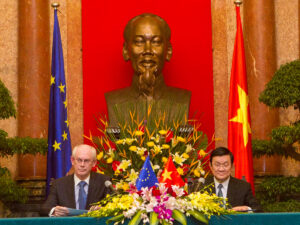 Ce jeudi 29 janvier, le Vietnam et l’Union européenne ont signé un « partenariat stratégique global » (ici l’ancien président du Conseil européen à Hanoï en 2012).