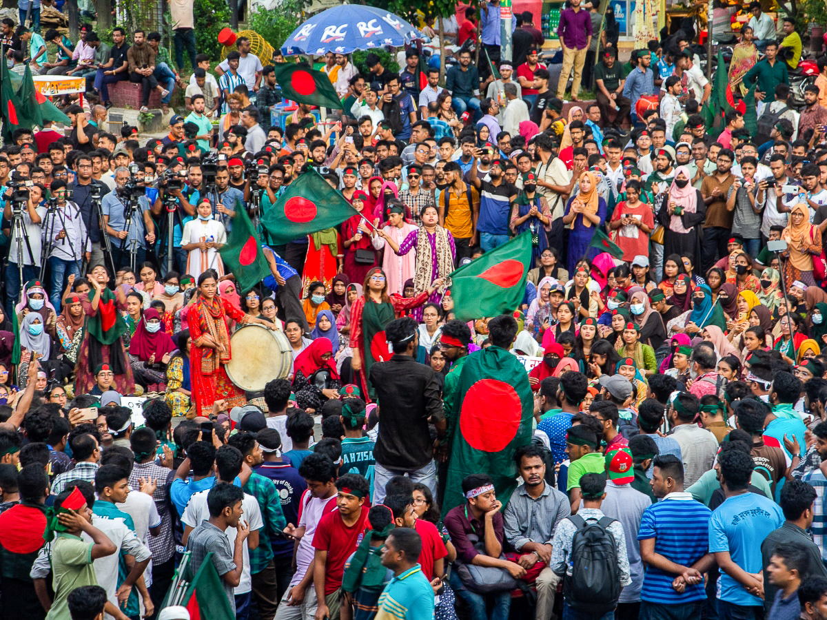 Une manifestation à Dacca durant la « révolution de juillet » 2024. Les élections générales du 12 février sont les premières depuis ces événements.
