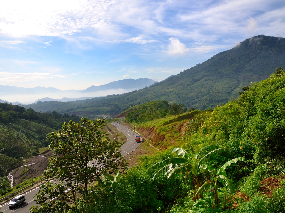 Une zone vallonnée près de Bandung, Java occidental. Deux villages de la région ont été touchés par des coulées de boue ce week-end.