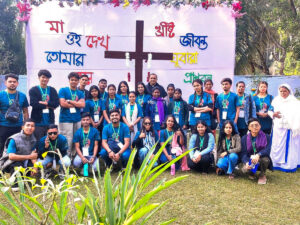 Des jeunes catholiques et des animateurs de l’archidiocèse de Dacca, le 2 février 2026 à Natore lors des 40e Journées nationales de la jeunesse.