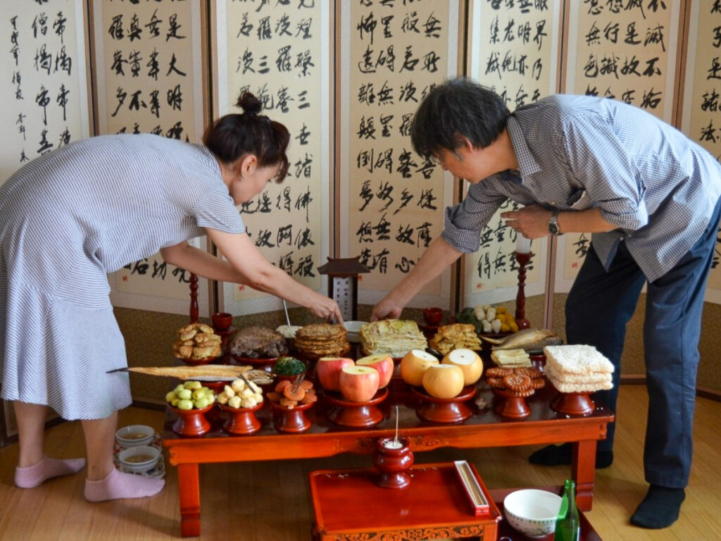 L’autel des ancêtres d’une famille coréenne. Le rapport de Pew Research Center signale un déclin progressif des traditions familiales en Asie de l'Est.