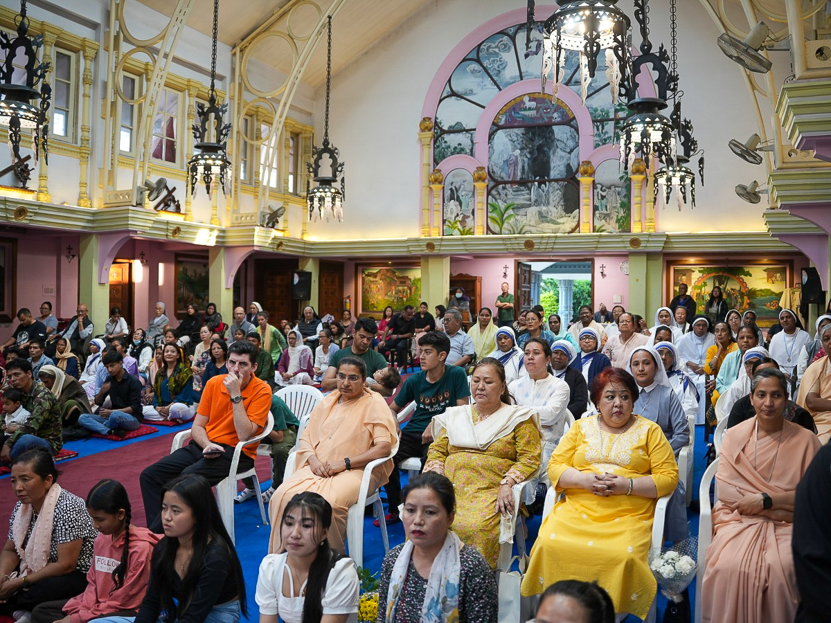 Le 22 avril à Katmandou lors d’une messe célébrée le lendemain du décès du pape François. L’Église locale compte entre 8 000 à 10 000 fidèles.