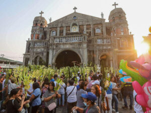 Le 29 mars 2026 à l’occasion du dimanche des Rameaux dans l’église de l’Immaculée-Conception de Dasmarinas (Cavite, Philippines).