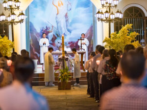 Une messe de Pâques, en 2016 dans une église catholique du Sud du Vietnam.