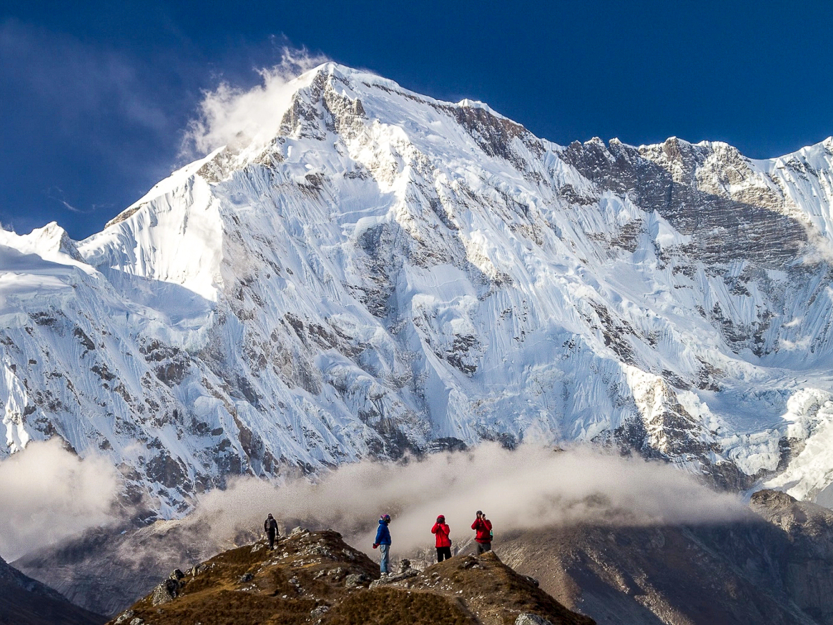L’ascension de l’Everest est aujourd’hui confrontée à des aléas de plus en plus difficiles à anticiper.