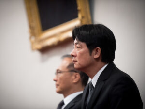 Malgré le discours ambigu du président américain, le président Lai Ching-te cherche à rassurer les Taïwanais : « Taïwan ne sera ni sacrifiée ni vendue. »
