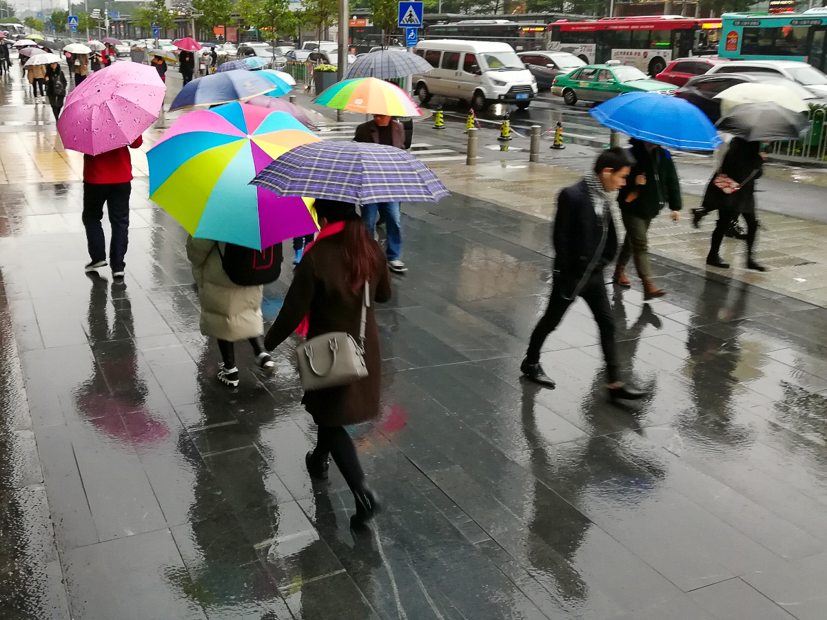 Une rue de Guangzhou (dans la province de Guangdong, au sud de la Chine). Le sud et le sud-est du pays sont particulièrement affectées par les inondations.