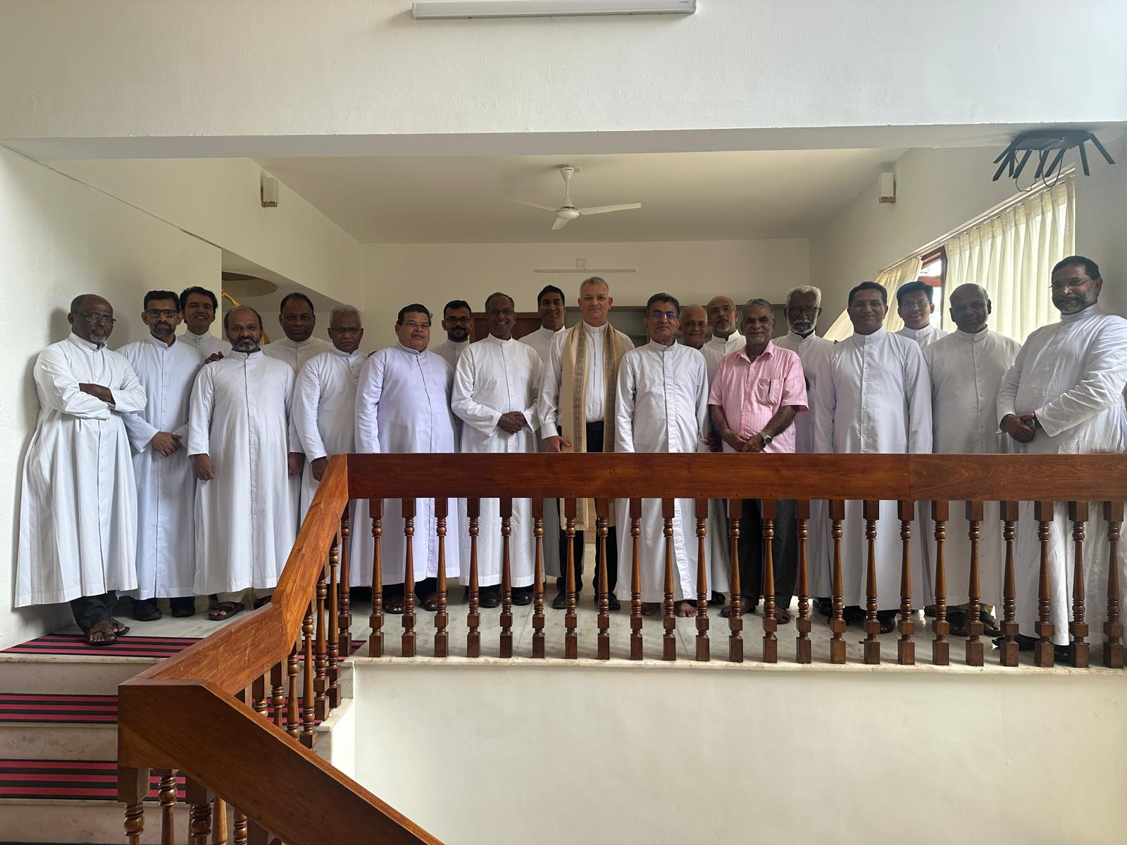 Près de 230 prêtres indiens accueillis pour des études avec le soutien des MEP depuis 1971 (ici en août au Kerala lors d’une rencontre avec d’anciens prêtres étudiants).Près de 230 prêtres indiens accueillis pour des études avec le soutien des MEP depuis 1971 (ici en août au Kerala lors d’une rencontre avec d’anciens prêtres étudiants).