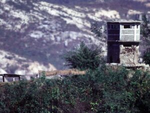 Un poste d’observation nord-coréen dans la zone démilitarisée (DMZ).