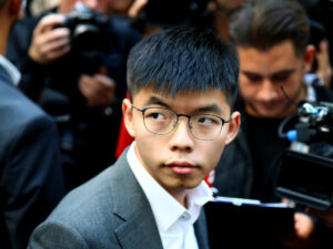 Joshua Wong (ici photographié en 2023), figure emblématique prodémocratie à Hong-Kong, a plaidé coupable le 2 septembre dans le cadre d’un second procès.
